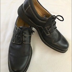 JOHNSTON & MURPHY BLACK LEATHER OXFORDS 10.5